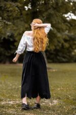 Jupe médiévale avec broderie - Svenja - Différents coloris – Image 5